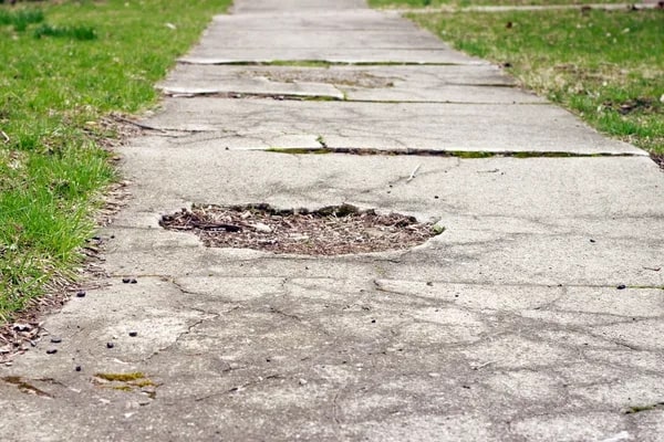 Can I Sue for Injuries Caused by a Defective Sidewalk in Seattle